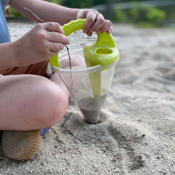 Spilling Funnel XXL Sand & Water Mixing Toy - Image 2